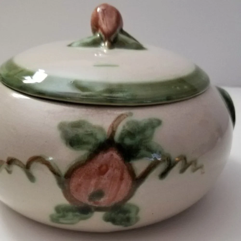 Vintage John B. Taylor Ceramics Casserole Dish - Picture 2 of 15